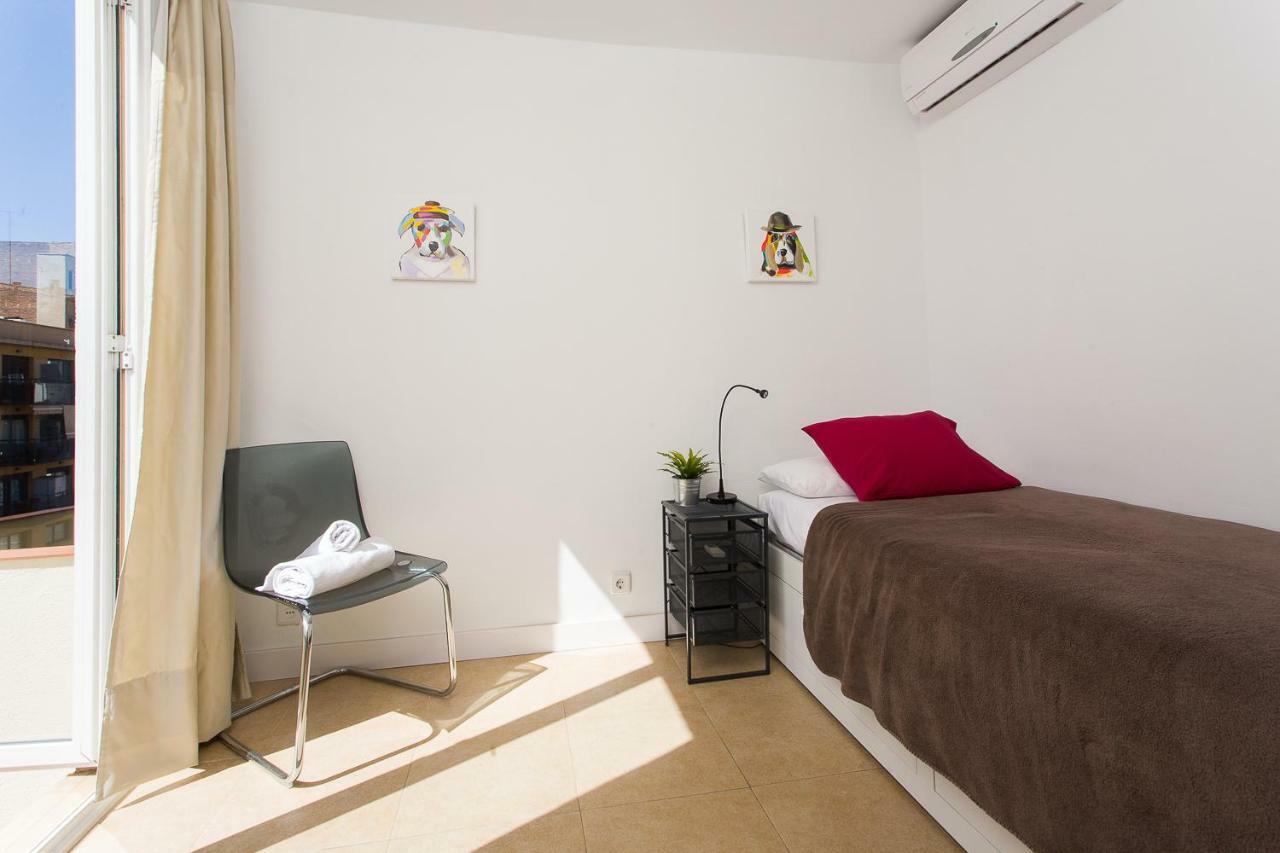 Key PENTHOUSE Sagrada Familia Apartment Barcelona Bagian luar foto