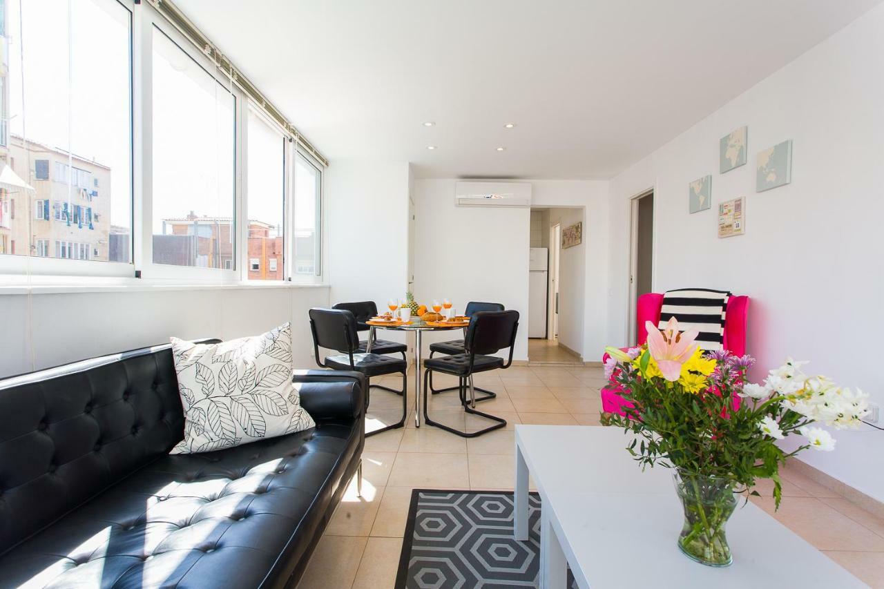 Key PENTHOUSE Sagrada Familia Apartment Barcelona Bagian luar foto