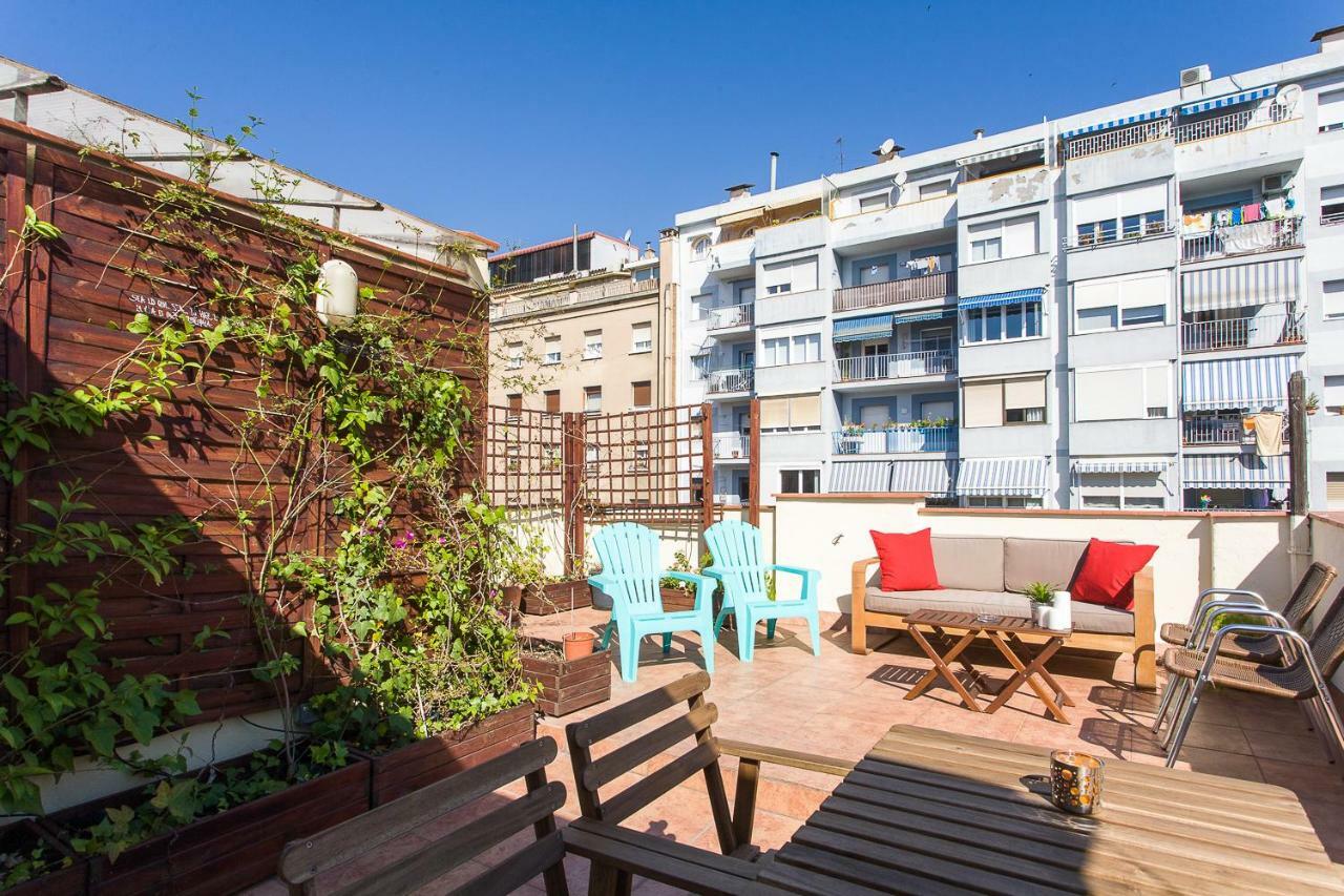 Key PENTHOUSE Sagrada Familia Apartment Barcelona Bagian luar foto