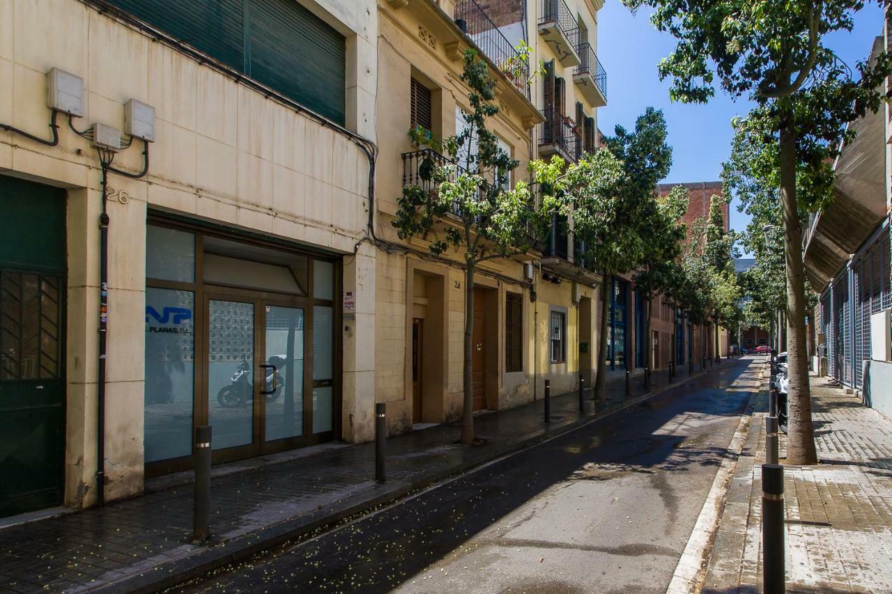 Key PENTHOUSE Sagrada Familia Apartment Barcelona Bagian luar foto